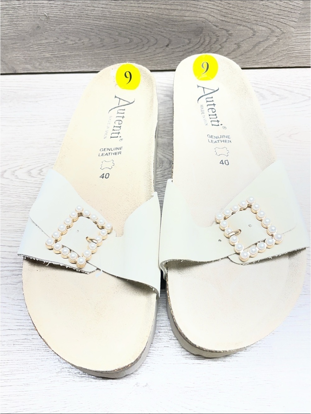 Autenti Women's Pearl-Buckle Cream Leather Slide Sandals #1395
